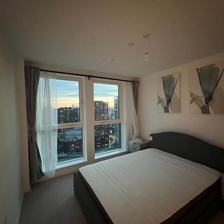 Ac Luxe Penthouse With Free Parking Apartment London Ngoại thất bức ảnh